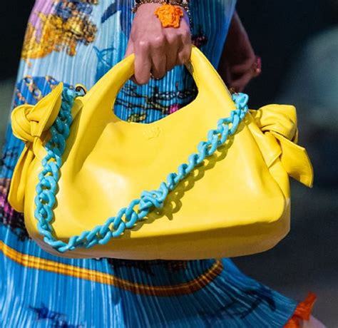 borse prada primavera estate 2021|Borse Prada 2021: la Cleo Bag è la star di questo inverno.